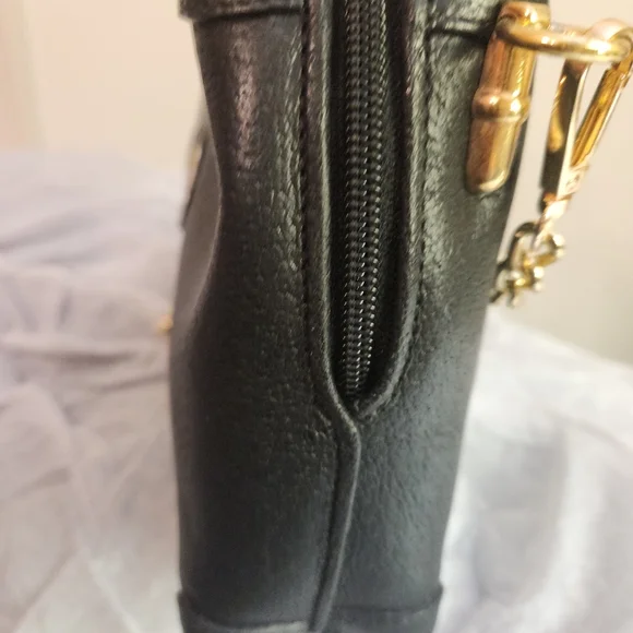Authentic black Gucci crossbody